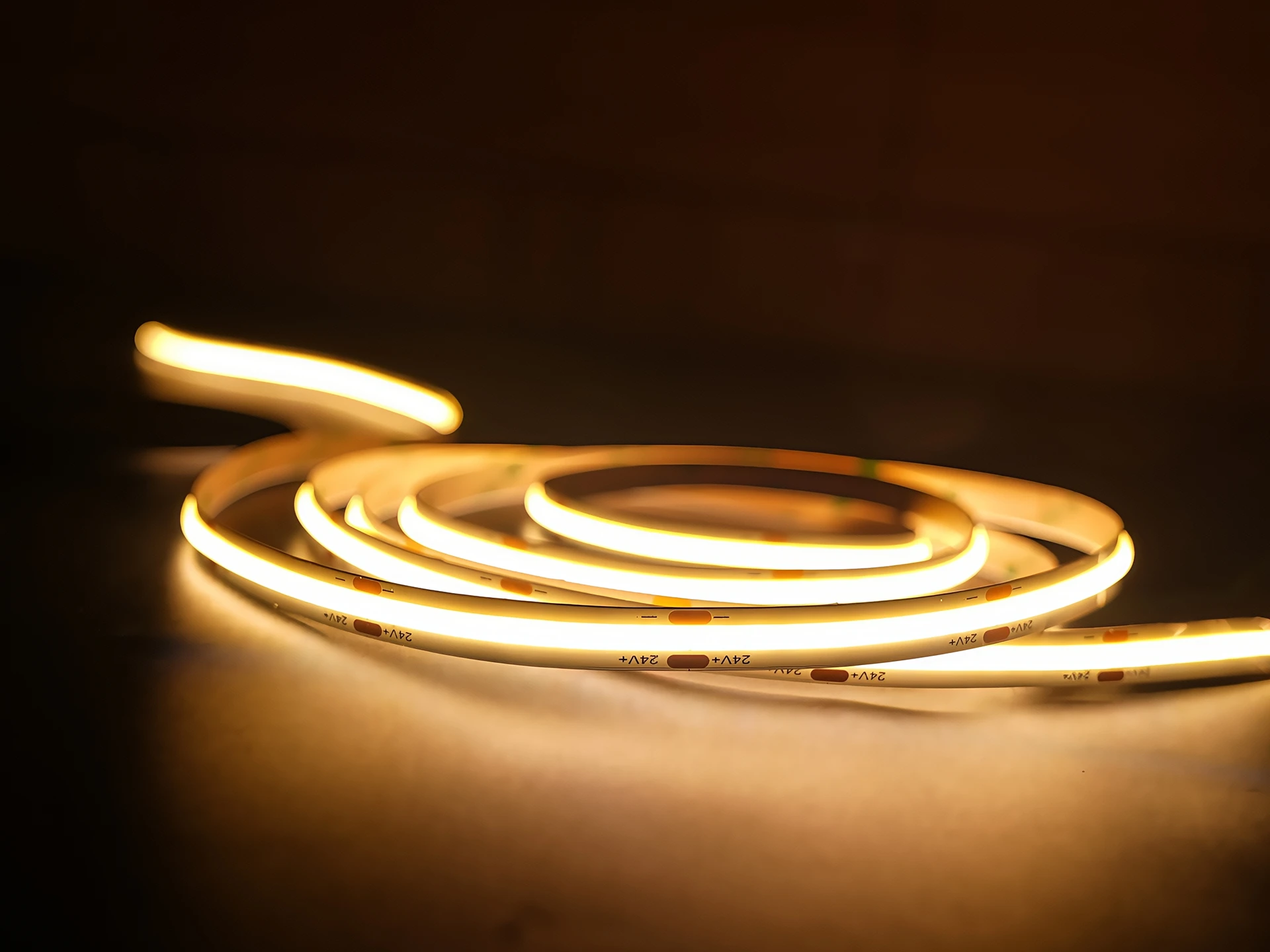 ST202 Series, 640LED/M, 15W/M, 1CCT, 50mm CUT, IP20, Single Color LED Strip Light