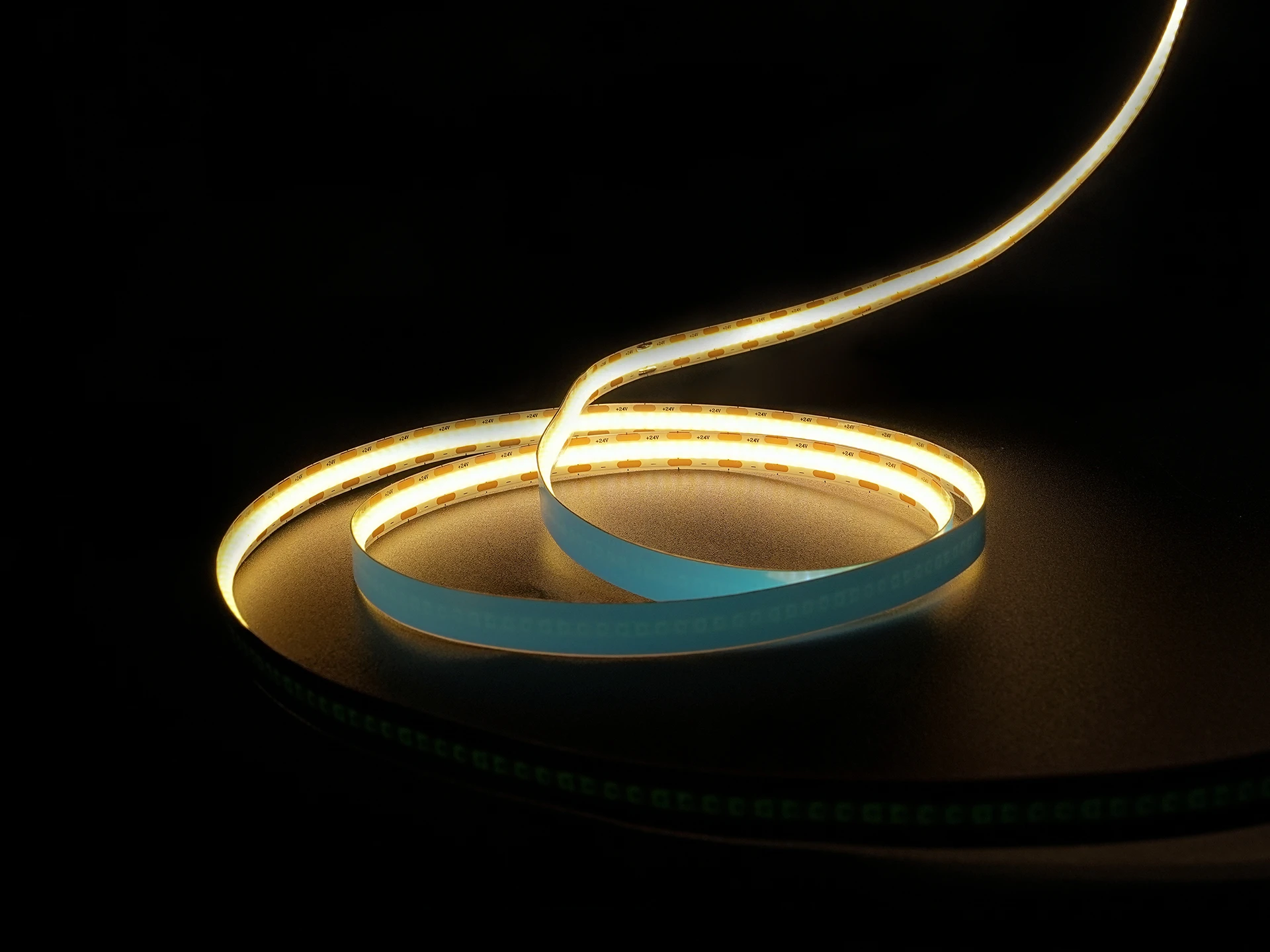 ST205 Series, 400LED/M, 8W/M, 1CCT, 10mm CUT, IP54, Single Color LED Strip Light