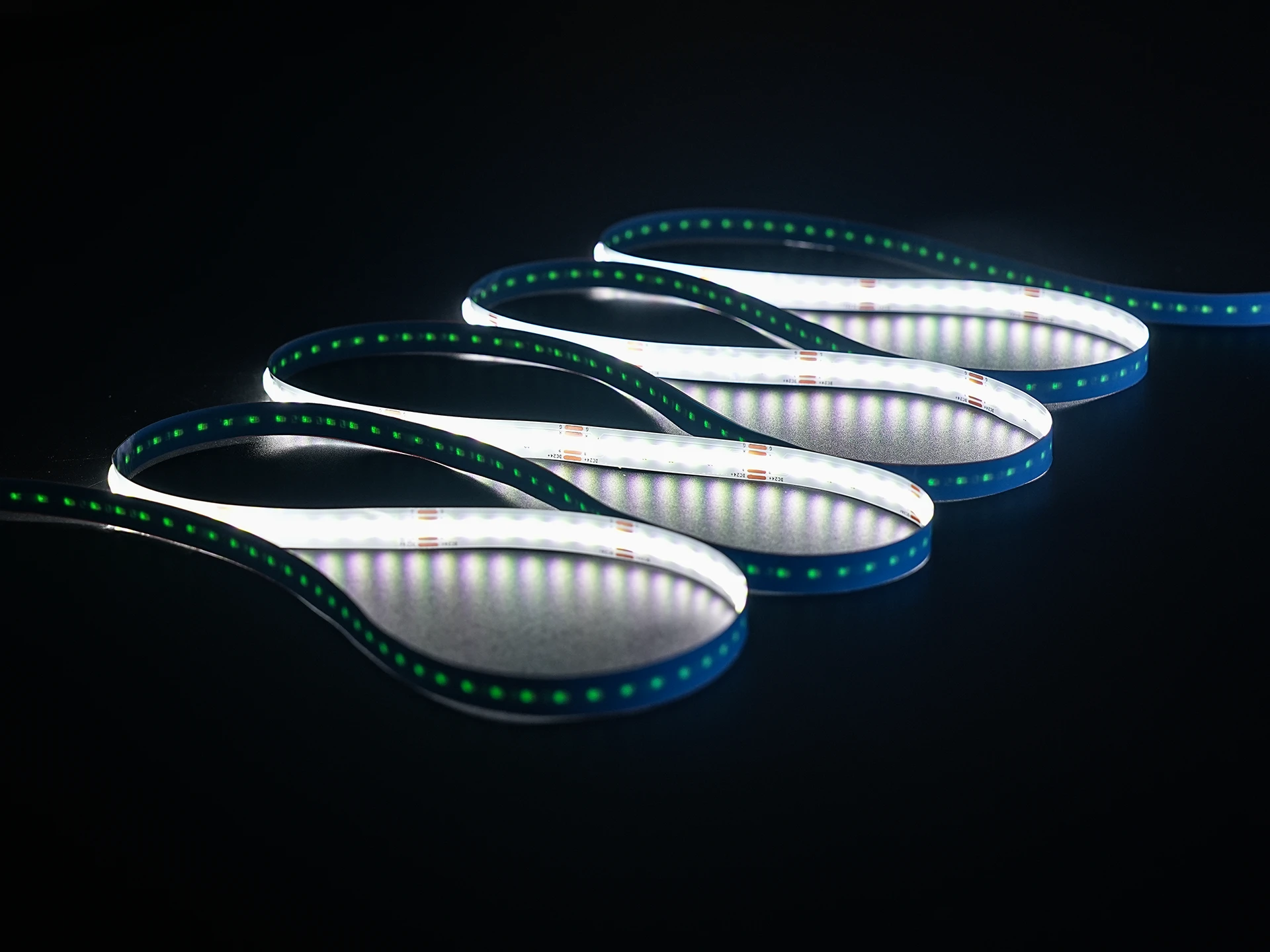 ST207 Series, 840LED/M, 9W/M, RGB, 25mm CUT, IP65, LED Strip Light