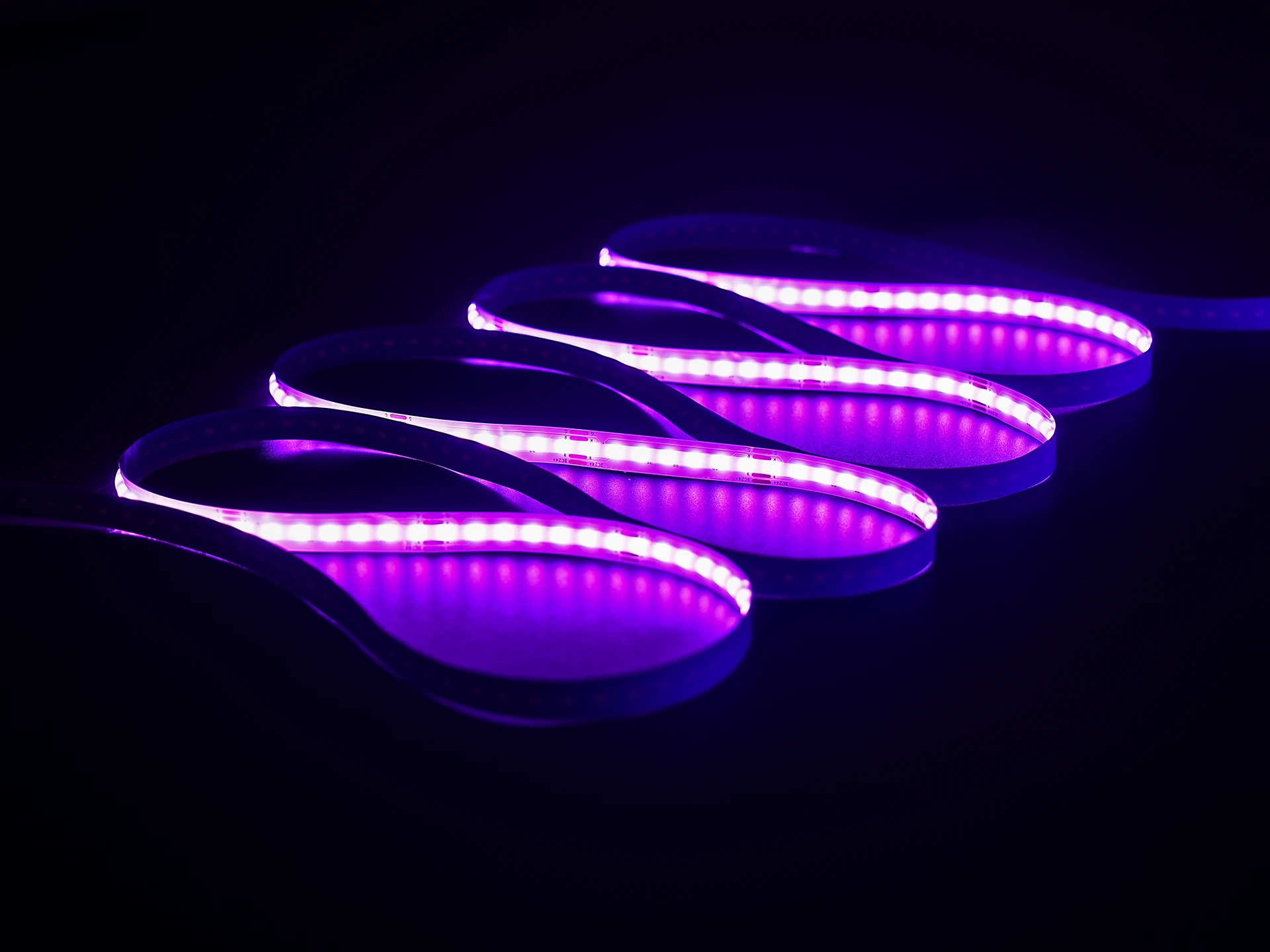 ST207 Series, 840LED/M, 9W/M, RGB, 25mm CUT, IP54, LED Strip Light
